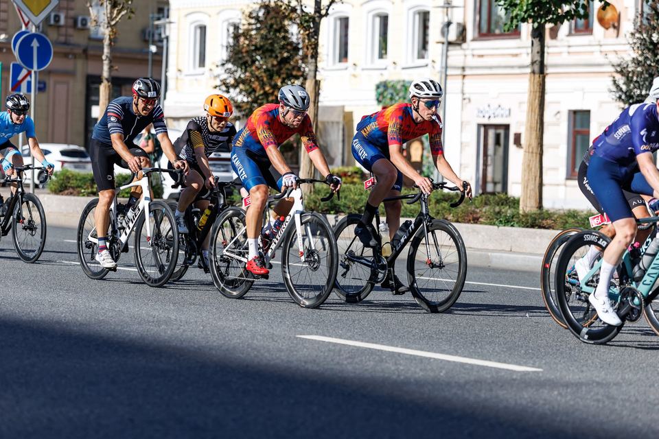Фото 7cd1c6cb904b437fbb6aa1102dec232c с события Cyclingrace Вечернее Садовое