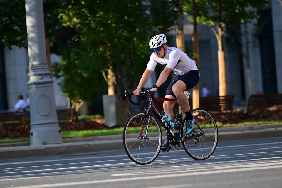 Фото 8fd9bcfbb4fa41bda56613efa92a212e с события Cyclingrace Вечернее Садовое