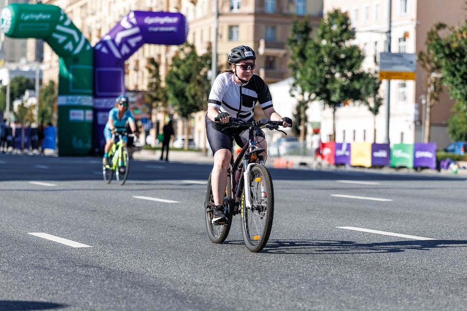 Фото 7351f8068ca24e08b8f5cb4305ab8f77 с события Cyclingrace Вечернее Садовое