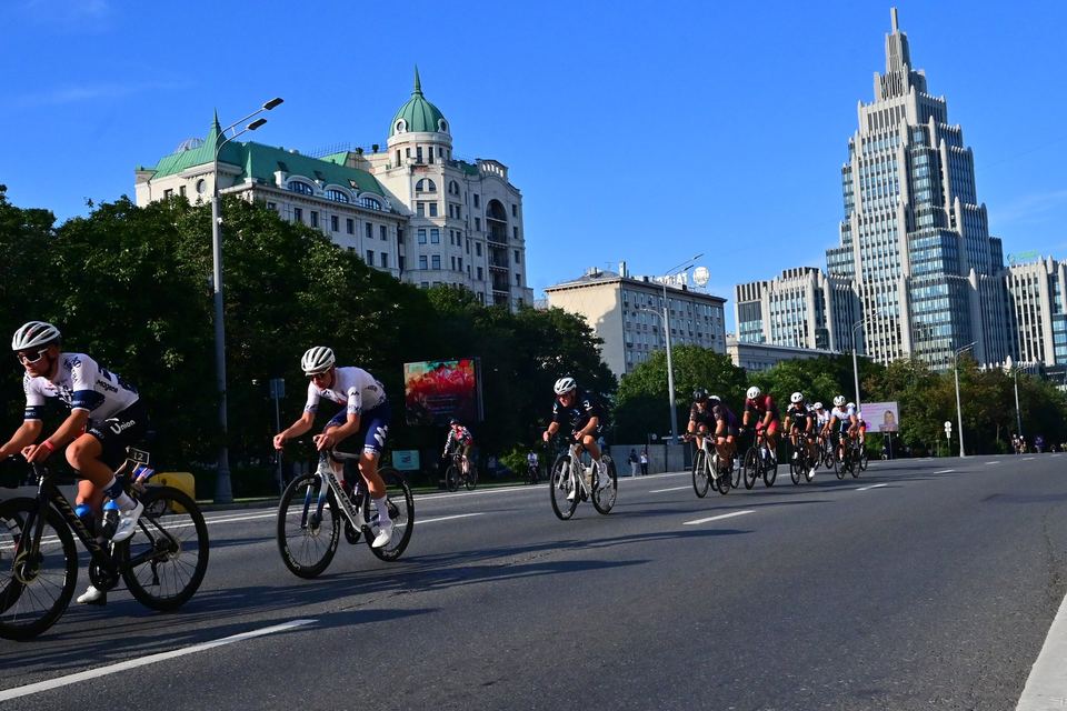 Фото 7a664ff77a504a1ba7f0f9ffc0c745b6 с события Cyclingrace Вечернее Садовое