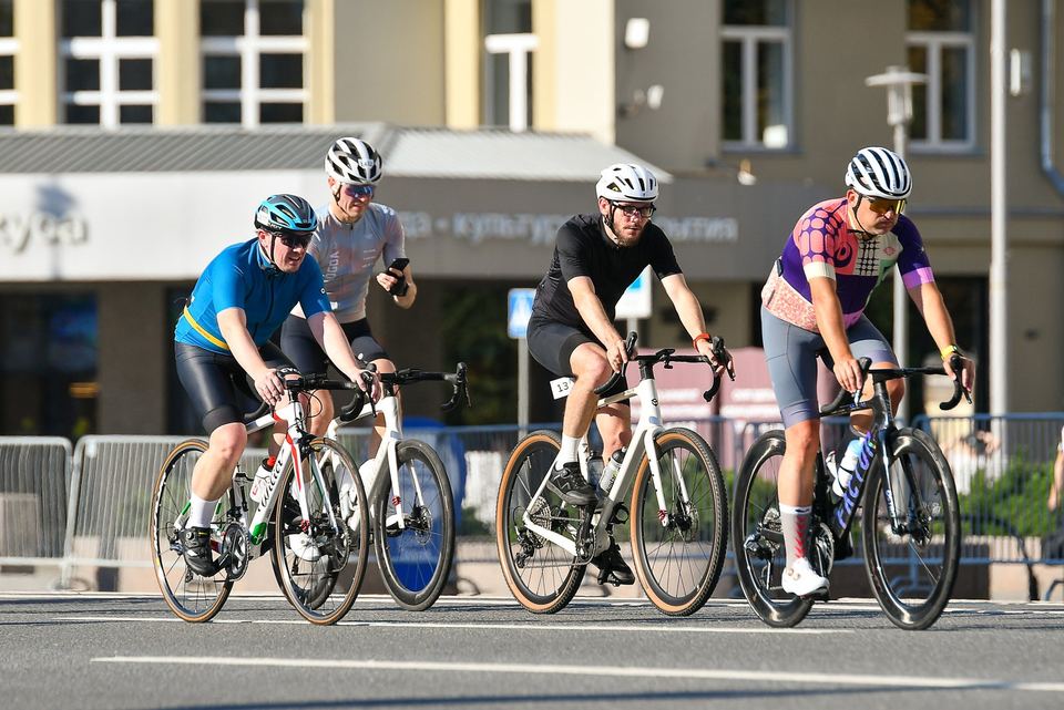 Фото 32c1a1f780954cc1a92fc30754b0e6fc с события Cyclingrace Вечернее Садовое