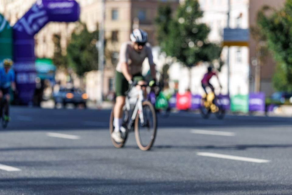 Фото df4c6f465ae04f95bd9d3f95bfc79f52 с события Cyclingrace Вечернее Садовое