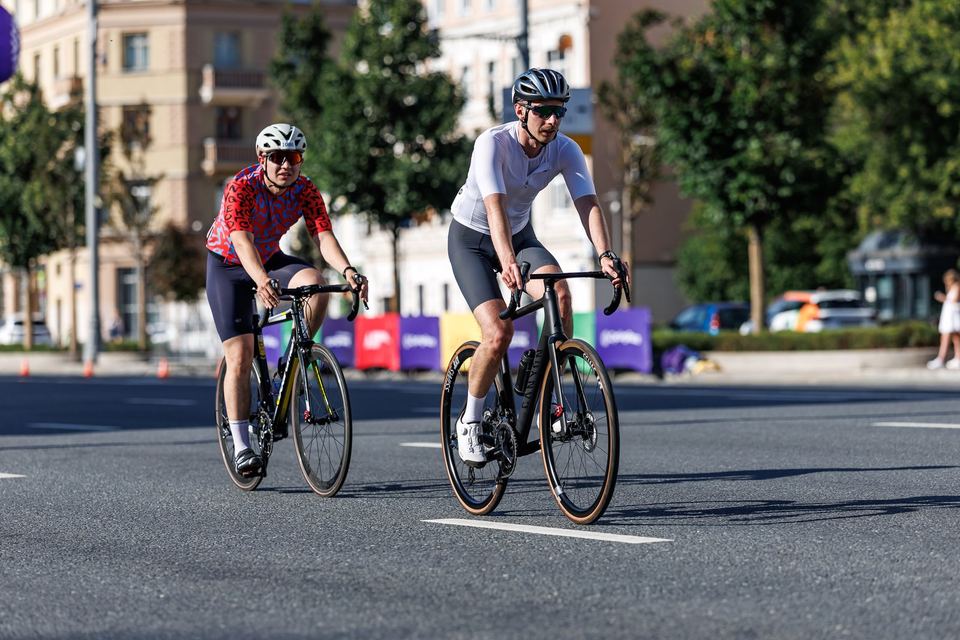 Фото 4dd98235125b4c48aee19ffe45ba99c5 с события Cyclingrace Вечернее Садовое