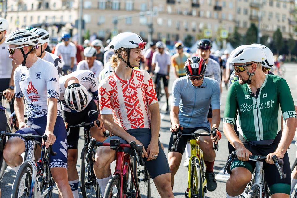 Фото f43c0e1f99f54054b1006d62e147e7b2 с события Cyclingrace Вечернее Садовое