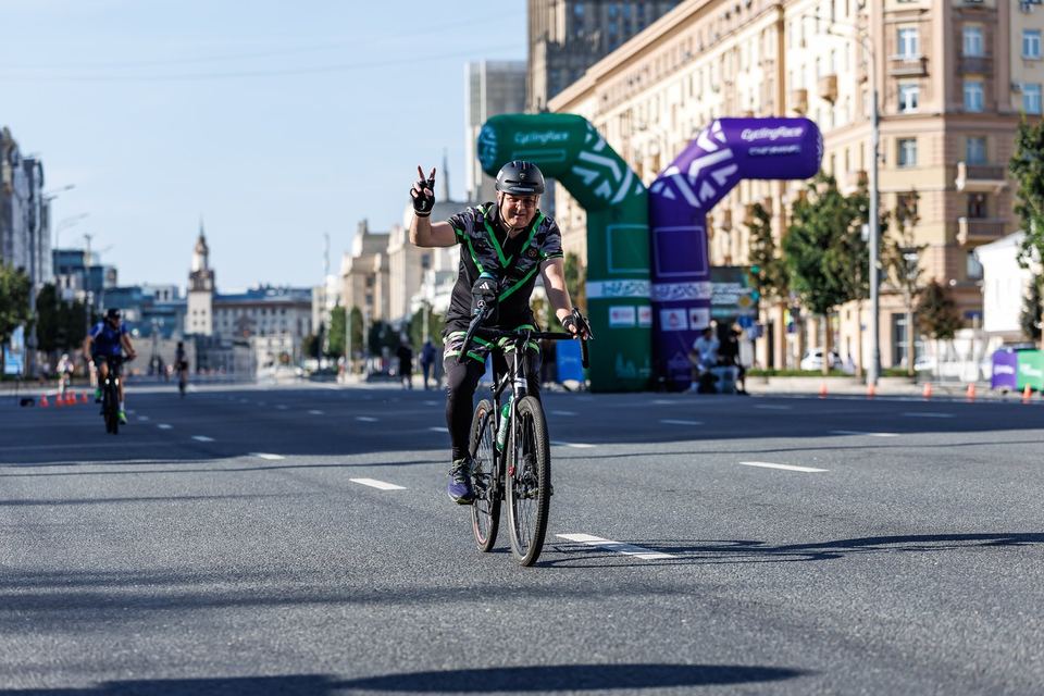 Фото 76057d6935b54ac5bf03ab2dcfb17d37 с события Cyclingrace Вечернее Садовое