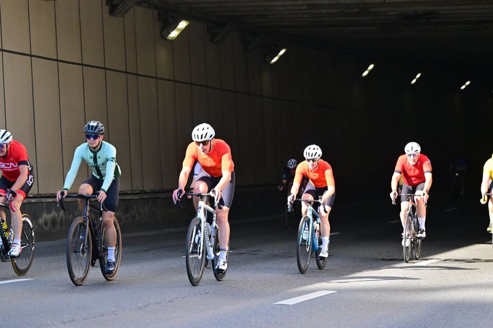 Фото 4d23a55a379e4d28b2537edde122f8ec с события Cyclingrace Вечернее Садовое