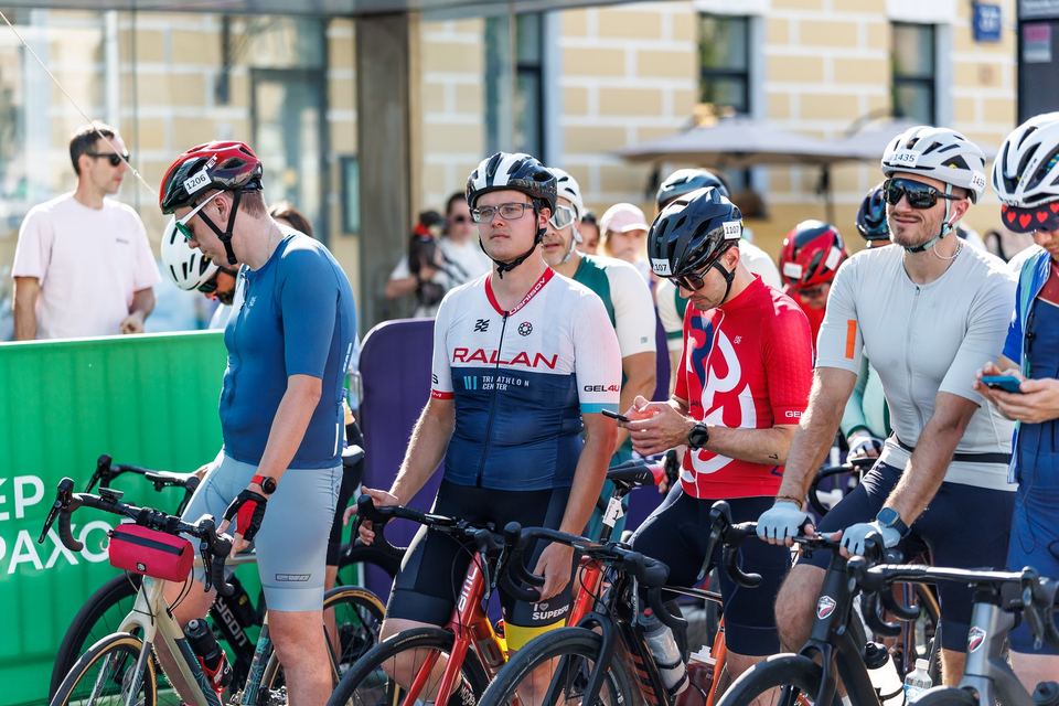 Фото aea5fc68702e4c54879fa45cecaeb9d6 с события Cyclingrace Вечернее Садовое
