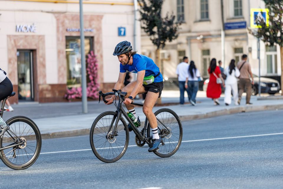 Фото f9889172abcf4ca6adb8b8c522391c22 с события Cyclingrace Вечернее Садовое