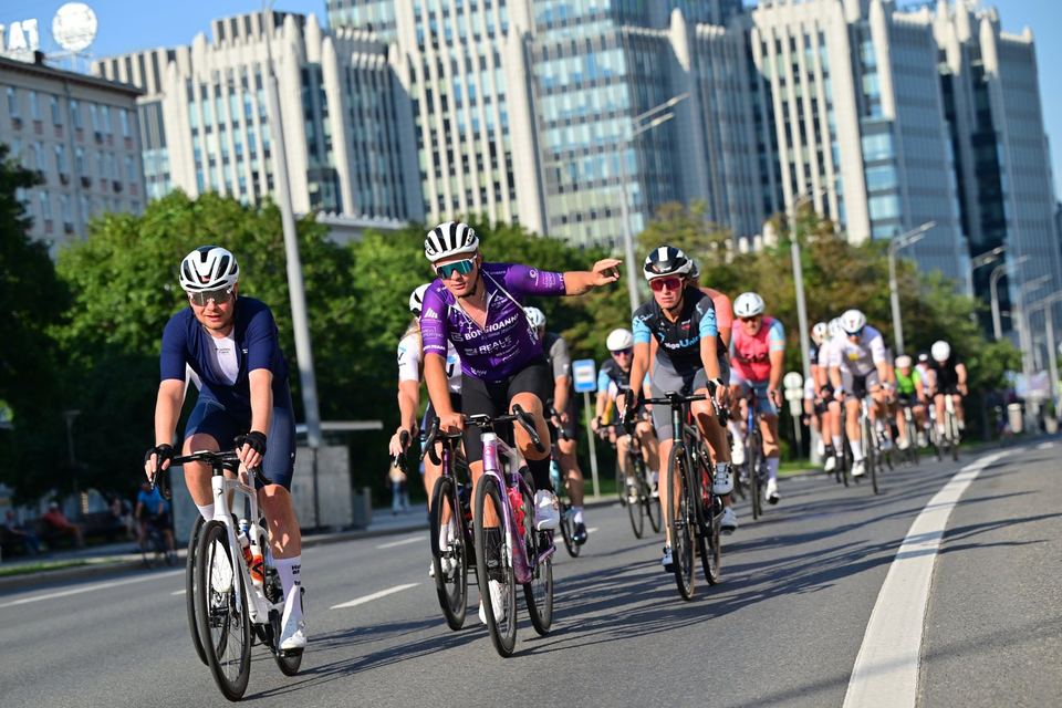 Фото 2f3dbb44417349ec925aeb7bdec4c536 с события Cyclingrace Вечернее Садовое