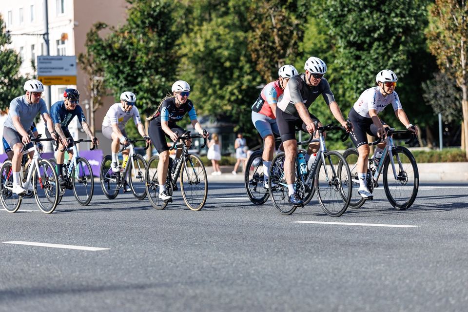 Фото 7b136814bff34a0cb201f57d0d67bfee с события Cyclingrace Вечернее Садовое