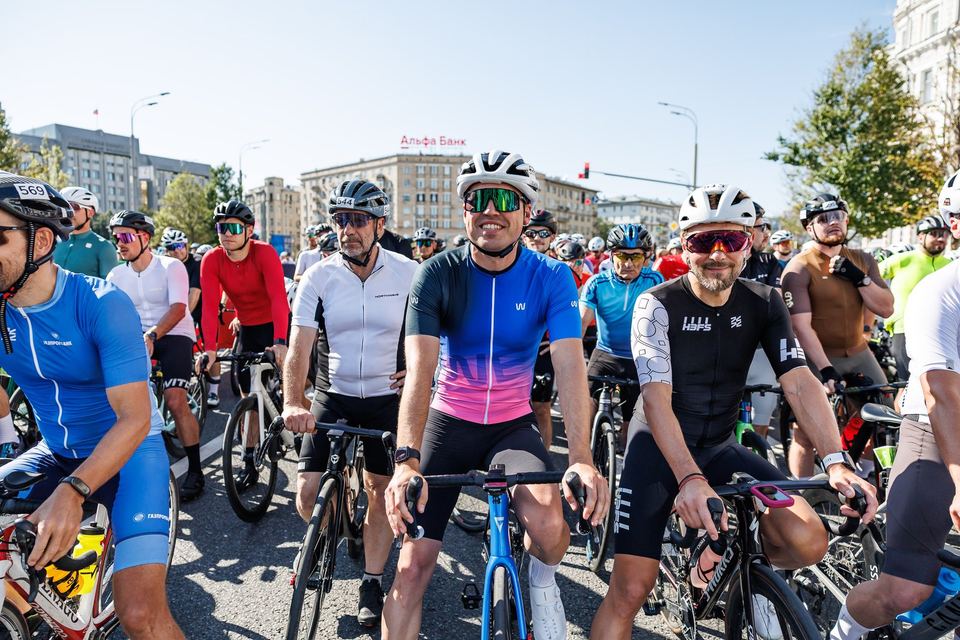 Фото f4bafdd7e0f1475e86c06958299ddd53 с события Cyclingrace Вечернее Садовое