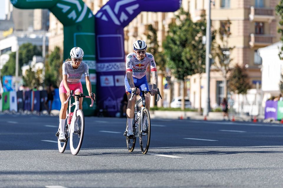 Фото 33428503f25949fdb195a25badde0363 с события Cyclingrace Вечернее Садовое