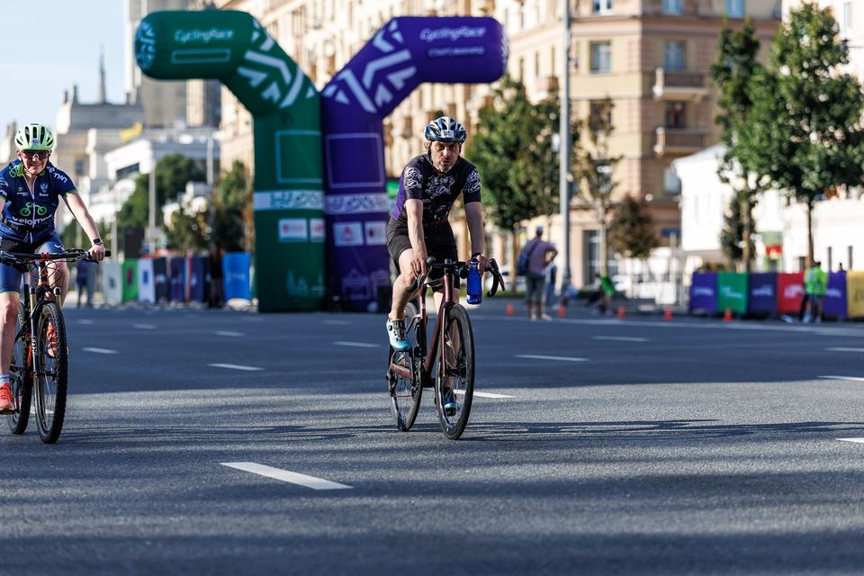 Фото b70cf5be1a0a4861836da3279fa478c7 с события Cyclingrace Вечернее Садовое