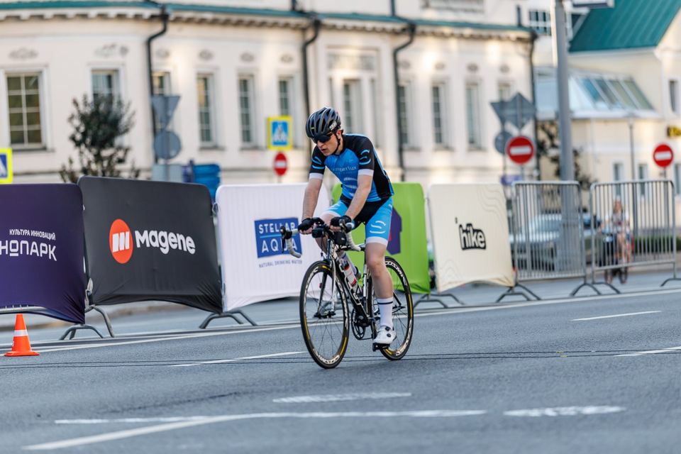 Фото 7f7195cd5cdb4f6fb6de85c8612df9e4 с события Cyclingrace Вечернее Садовое