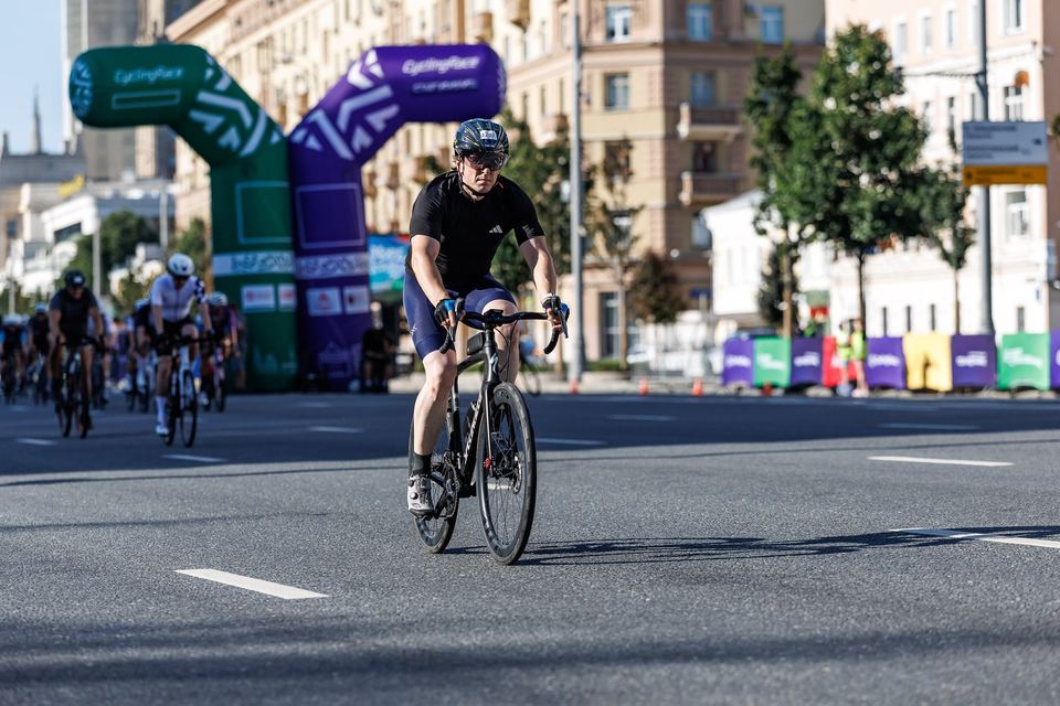 Фото 9b6694d0c7fe44b0b5729bc095905f0c с события Cyclingrace Вечернее Садовое
