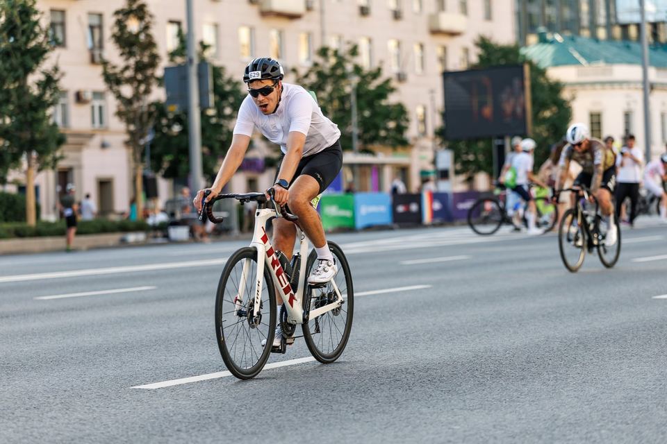 Фото 640b7330e39e4d45b97f87d94717c0f1 с события Cyclingrace Вечернее Садовое