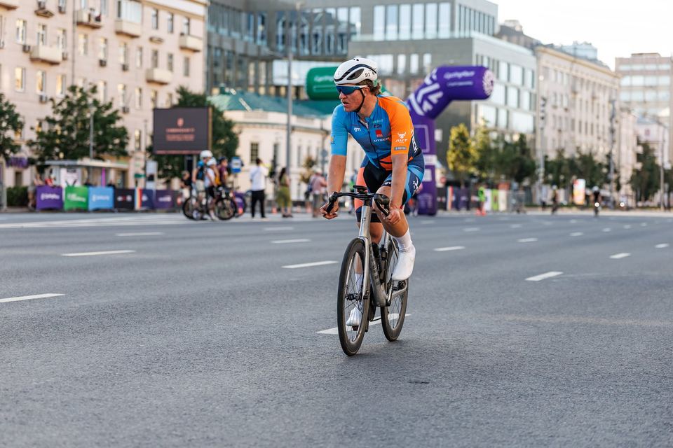 Фото d163c4a9dcce4806a56cc5a41491ce94 с события Cyclingrace Вечернее Садовое