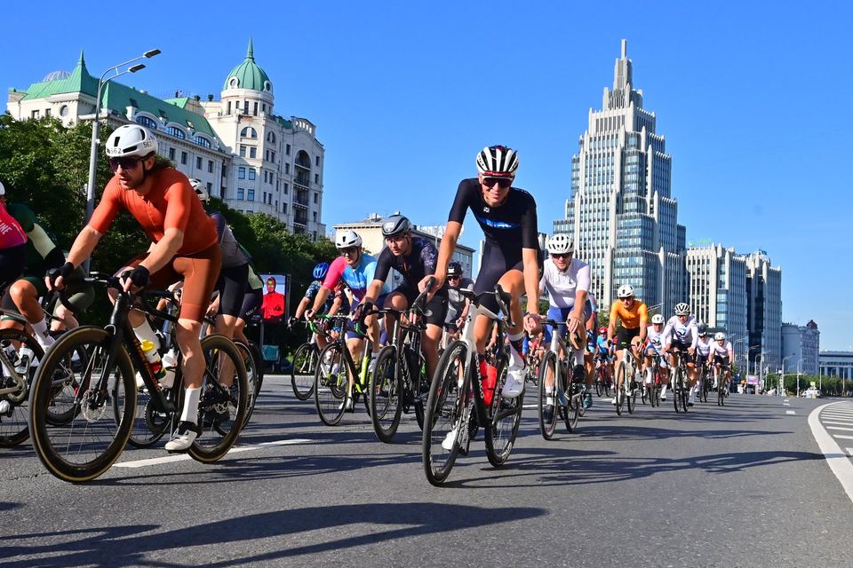 Фото 17e6805b1cd84fb1b05835cd0e086bb8 с события Cyclingrace Вечернее Садовое