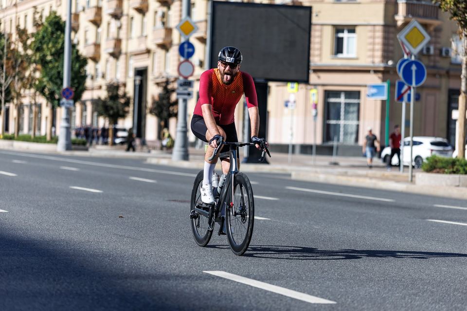 Фото 70832739253542229df45789ec99b52f с события Cyclingrace Вечернее Садовое