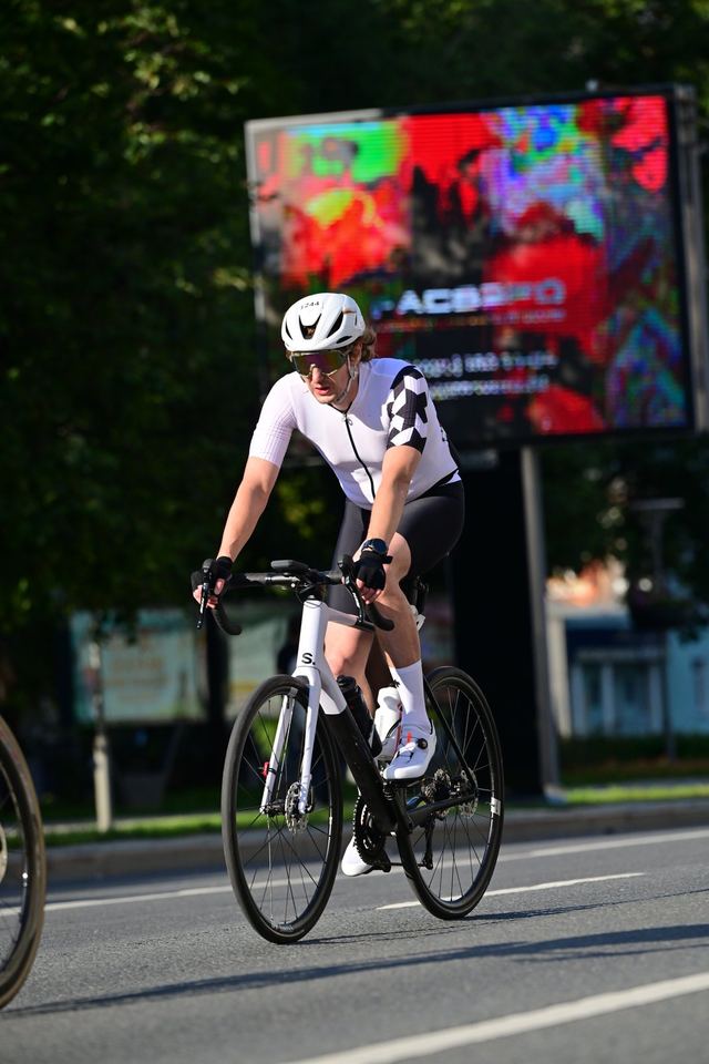 Фото 38d63ac38f804bd18242a39b54f16046 с события Cyclingrace Вечернее Садовое