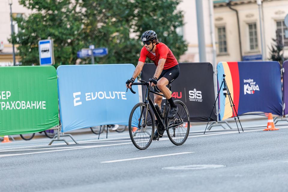 Фото c3fbd704b7b94f02bb6818aa1f96601d с события Cyclingrace Вечернее Садовое