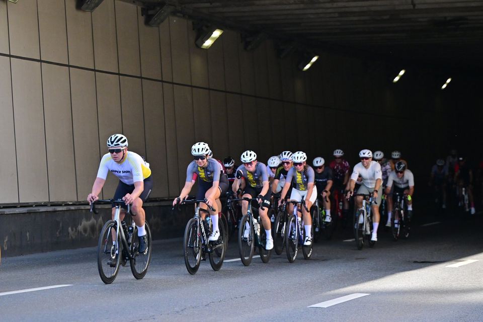 Фото d1ef939547cc4db68d2bac6982519d14 с события Cyclingrace Вечернее Садовое
