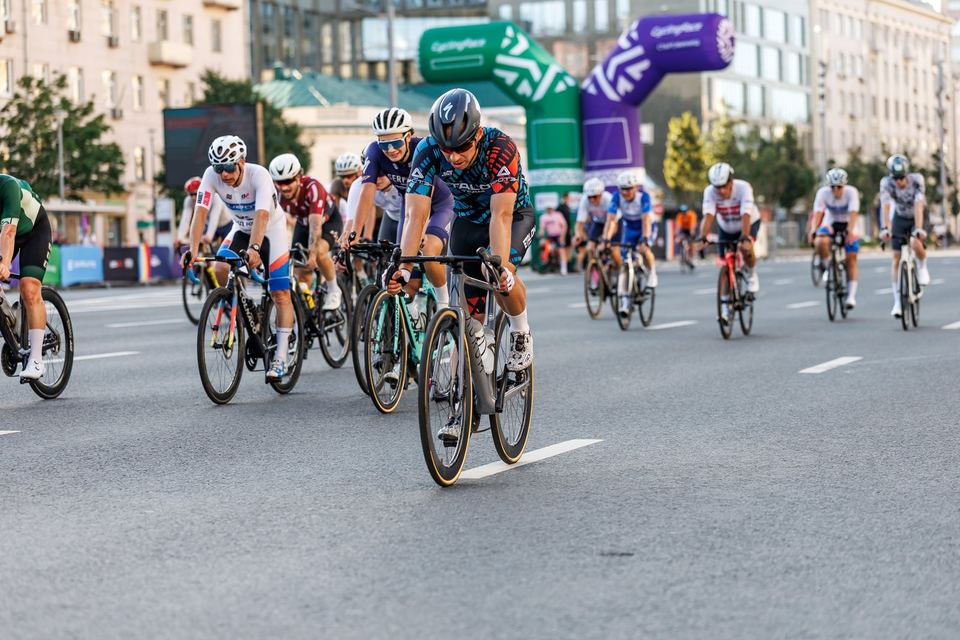 Фото f581ecbb5282458b8b14af524f827a2c с события Cyclingrace Вечернее Садовое