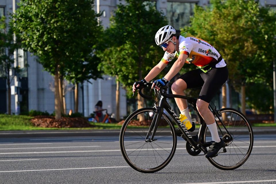 Фото b8d7e9ee6a12442c9cdea753cb0acb0d с события Cyclingrace Вечернее Садовое