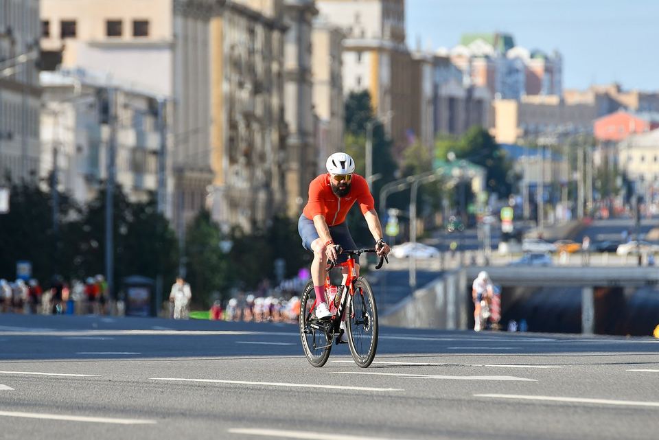 Фото 98e7a2726668452fa75562ef10f05c67 с события Cyclingrace Вечернее Садовое