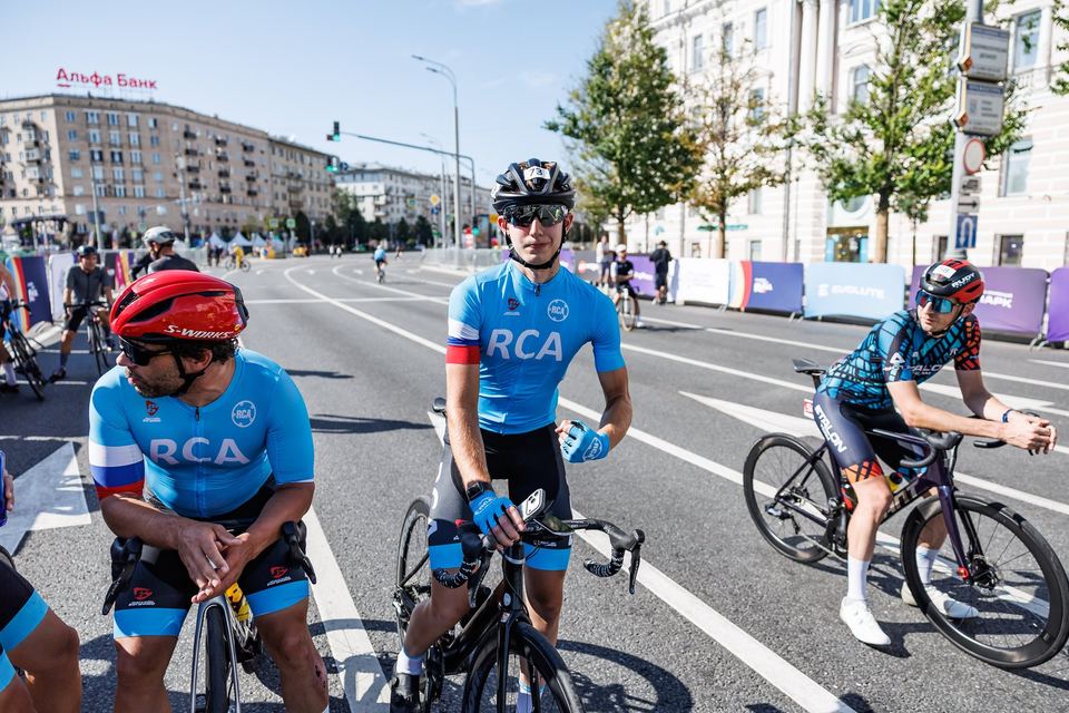 Фото f6609824a0944c2cbbb1b60b2badf0f6 с события Cyclingrace Вечернее Садовое