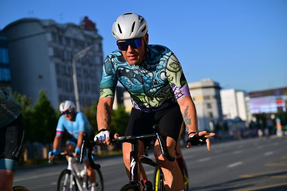 Фото 5ec0b8e4832a4ba49dc4720e5b19b608 с события Cyclingrace Вечернее Садовое